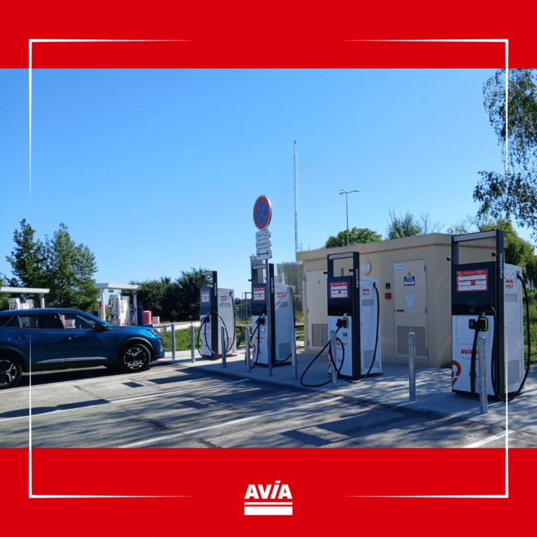 AVIA VOLT by Easy Charge, 5 nouvelles bornes de recharge à la sortie 28 de l’A35 à Niederhergheim.
